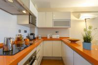 Kuchyňa alebo kuchynka v ubytovaní HORIZONTE Sunny Home by Cadiz4Rentals