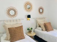 Posteľ alebo postele v izbe v ubytovaní Canaryislandshost l My Nest