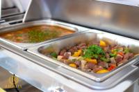 Jídlo v hotelu nebo okolí