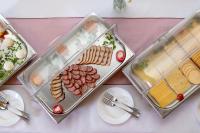 Jídlo v hotelu nebo okolí