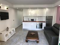 Kuchyňa alebo kuchynka v ubytovaní Apartment Mareverde Fañabe