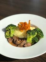 ホテルの敷地内または近くでの食事または食べ物