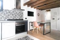Kuchyňa alebo kuchynka v ubytovaní Aqua Apartments Málaga