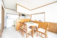 Awaji Seaside Resort in Iwaya 3000にあるキッチンまたは簡易キッチン