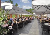 Restaurace v ubytování Weingut und Gästehaus Apel