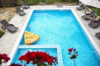 Bazén v ubytování Guest House Ognyanovo nebo v jeho okolí