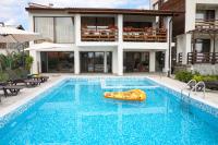 Bazén v ubytování Guest House Ognyanovo nebo v jeho okolí