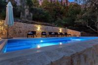 Bazén v ubytovaní Holiday home Barbarella alebo v jeho blízkosti