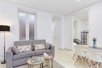 Posezení v ubytování LEEWAYS APARTMENT VI in GRAN VÍA