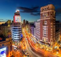 Nespecifikovaný výhled na destinaci Madrid nebo výhled na město při pohledu z apartmánu