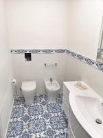 A bathroom at Calise guest house B senza balcone