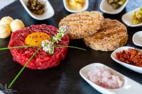 Jídlo v hotelu nebo okolí