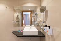 Koupelna v ubytování Quality Hotel Expo