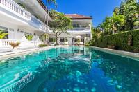 Akaya Bali thumbnail 1
