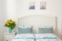 A bed or beds in a room at Harrison(e)