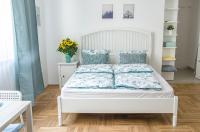 A bed or beds in a room at Harrison(e)