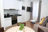 A kitchen or kitchenette at New Point Opera