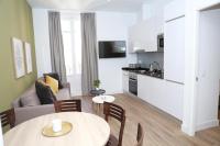 A kitchen or kitchenette at New Point Opera