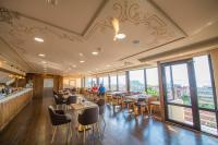 Posezení v ubytování Kaftan Hotel