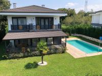 Bazén v ubytování Bahar Villas Sapanca nebo v jeho okolí