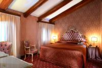 Gallery image of Hotel Rialto in Venice