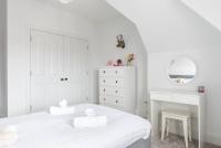 Postel nebo postele na pokoji v ubytování Luxurious living in Gullane