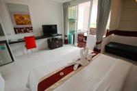Postel nebo postele na pokoji v ubytování Kata Beach Studio Phuket