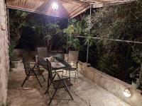 Patio alebo iná vonkajšia časť ubytovania Apartment Tinka