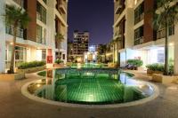 Bazén v ubytování iCheck inn Residences Patong nebo v jeho okolí