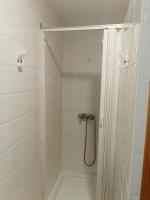 A bathroom at Casa Rural y Albergue Tormon