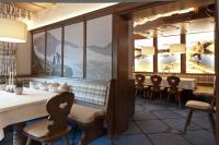 Restauracja lub miejsce do jedzenia w obiekcie Hotel Garni Rifflsee