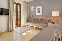 A television and/or entertainment centre at Protur Floriana Resort 3* SUP