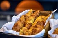 ホテルの敷地内または近くでの食事または食べ物