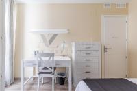 A bed or beds in a room at AYZ Villegas - Auto check-in property