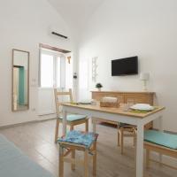 A television and/or entertainment centre at La Casetta di Meta