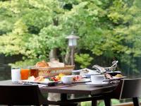 Mad på hotellet eller i nærheden