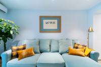 A seating area at UNIQUE HOMES LAS SETAS LA CAMPANA