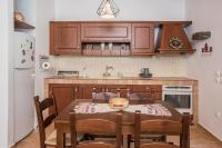 Kuchnia lub aneks kuchenny w obiekcie ARADENA TRADITIONAL House 4