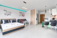 Kuchyňa alebo kuchynka v ubytovaní Good Day Apartments- private parking new town