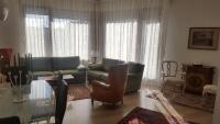 A seating area at Riviera 34