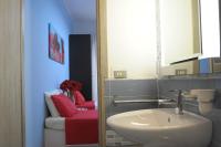 Łazienka w obiekcie B&B Mare di Augusta La Finestra sul Porto