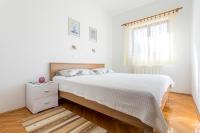 Posteľ alebo postele v izbe v ubytovaní Apartments Belavic by El-Pi Tours