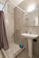 Kúpeľňa v ubytovaní Saint Dimitrios Central Apartment 100sqm.