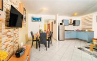 Kuchyňa alebo kuchynka v ubytovaní Apartment Zeljko 832