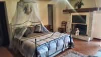 A bed or beds in a room at Posto del Sole