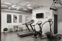 Fitness centrum a/nebo fitness zařízení v ubytování Ascot Hotel