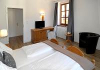 A bed or beds in a room at Villa Bucher - Metnitztalerhof