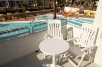 The swimming pool at or close to Fuentepark Apartments