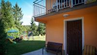 Vonkajšia záhrada v ubytovaní Apartman Sara - Delnice