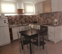 Kuchnia lub aneks kuchenny w obiekcie Rania s studio